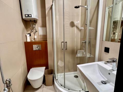 комерційна за адресою Джона Маккейна вул. (Івана Кудрі), 26