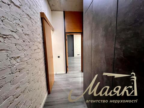 комерційна за адресою Джона Маккейна вул. (Івана Кудрі), 26