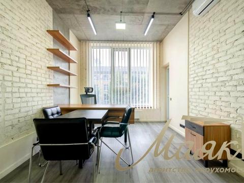 комерційна за адресою Джона Маккейна вул. (Івана Кудрі), 26