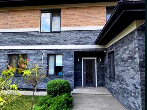 будинок за адресою Леонтовича вул.