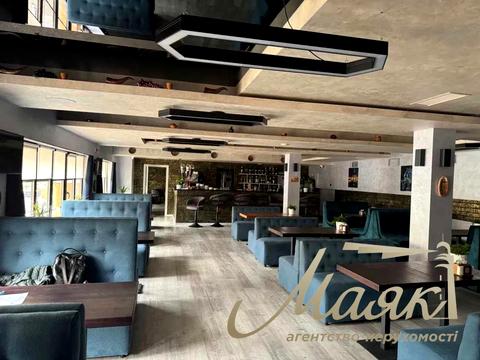 комерційна за адресою Бессарабська пл., 2