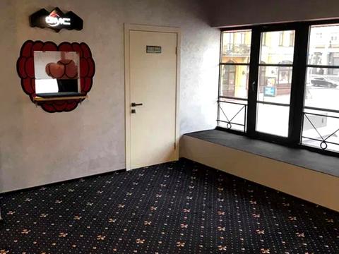 комерційна за адресою Бессарабська пл., 2