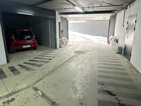 паркоместо по адресу Кузьмы Минина ул., 20