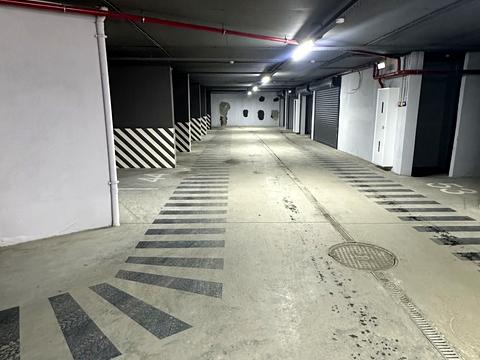 паркоместо по адресу Кузьмы Минина ул., 20