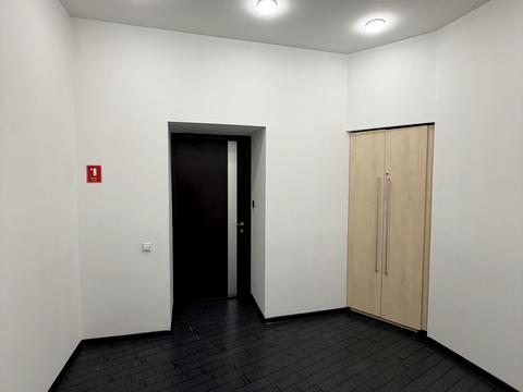 комерційна за адресою Ігорівська вул., 1/8