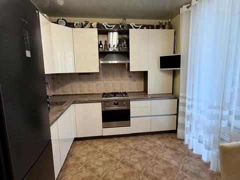 квартира за адресою Алана Шепарда вул. (Суворова), 14