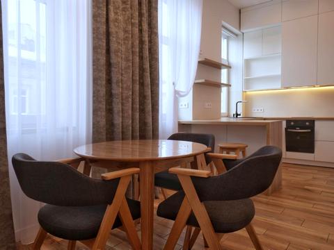 квартира за адресою Пантелеймона Куліша вул., 28