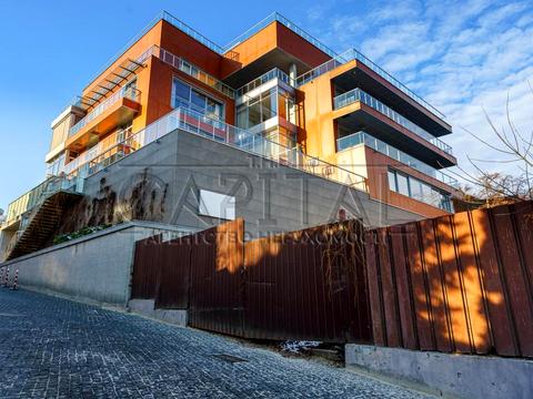 коммерческая по адресу Ломаковская ул. (Мичурина), 61