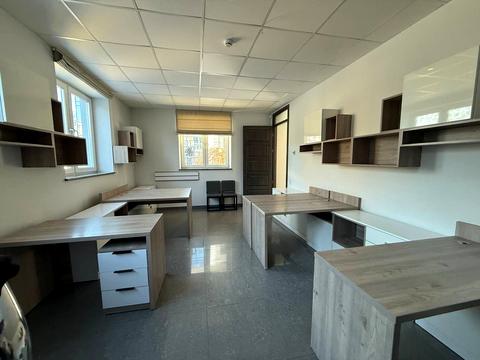 комерційна за адресою Гетьмана Виговського вул., 1