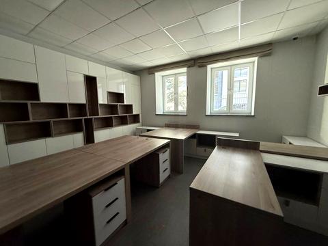 комерційна за адресою Гетьмана Виговського вул., 1