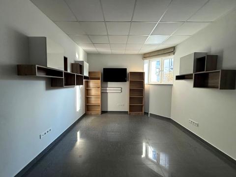 комерційна за адресою Гетьмана Виговського вул., 1