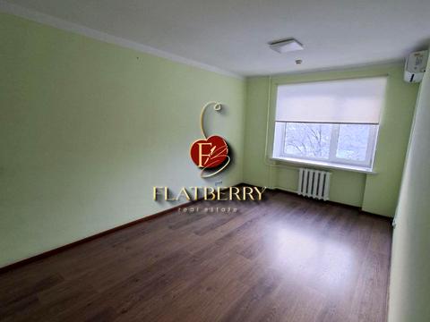 комерційна за адресою Лабораторний пров., 1