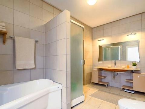 будинок за адресою Київ, Дмитра Дорошенка вул. (Чигоріна), 9