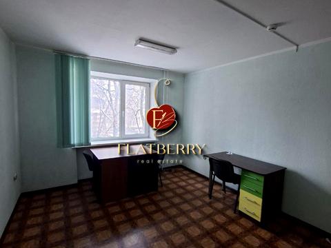 комерційна за адресою Лабораторний пров., 1