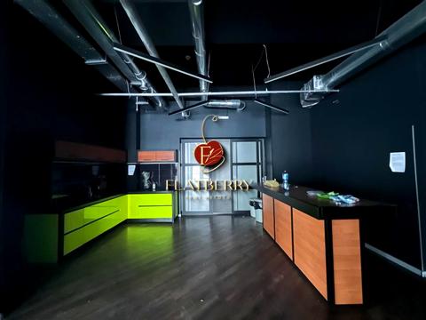 комерційна за адресою Велика Васильківська вул. (Червоноармійська), 72