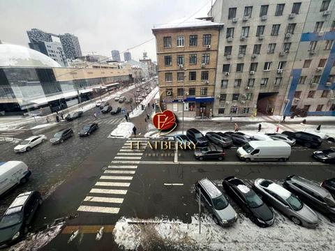 комерційна за адресою Велика Васильківська вул. (Червоноармійська), 72