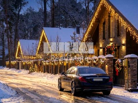 дом по адресу Евгения Коновальца ул.