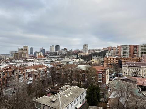 квартира за адресою Михайла Грушевського вул. (Карла Лібкнехта), 1