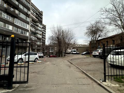 квартира за адресою Михайла Грушевського вул. (Карла Лібкнехта), 1