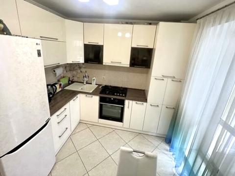 квартира за адресою Коновальця вул., 15