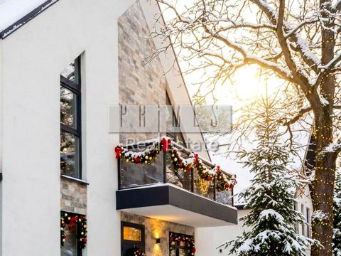 дом по адресу Евгения Коновальца ул.