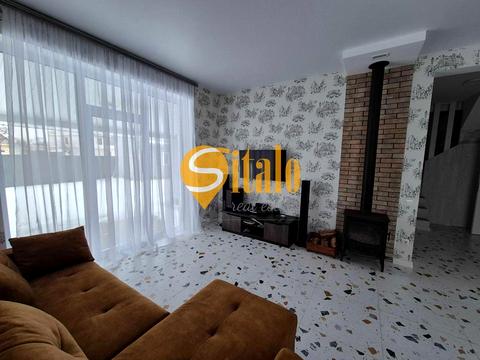 дом по адресу Орхідейна