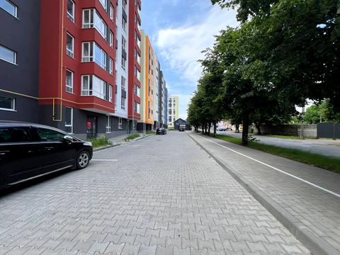 комерційна за адресою Комарівська вул., (Будинок 14)