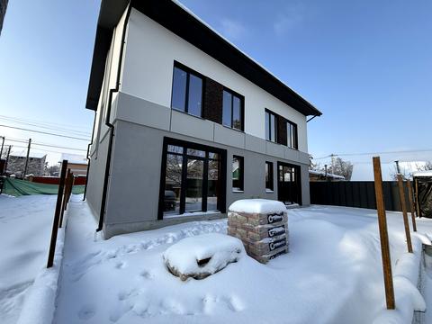 будинок за адресою Українська вул.