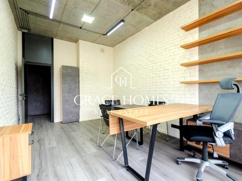 комерційна за адресою Джона Маккейна вул. (Івана Кудрі), 26