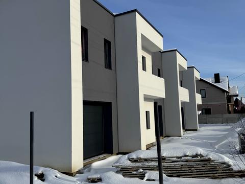 будинок за адресою Героїв УПА вул.