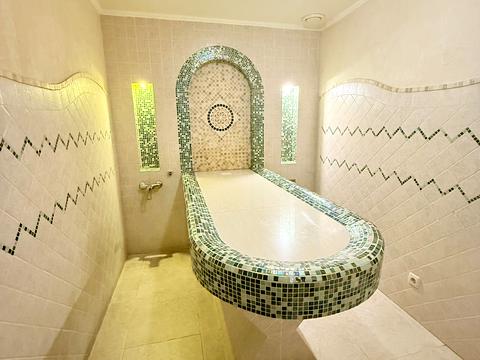 комерційна за адресою Оноре де Бальзака вул., 4