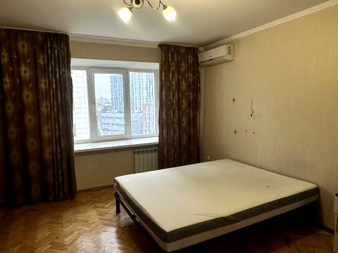 квартира за адресою Патріарха Мстислава Скрипника вул., 40-А