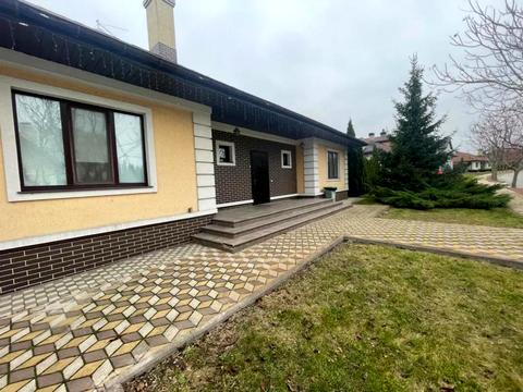 будинок за адресою Яблунева, 1