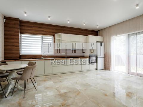 дом по адресу Звенигородская ул.