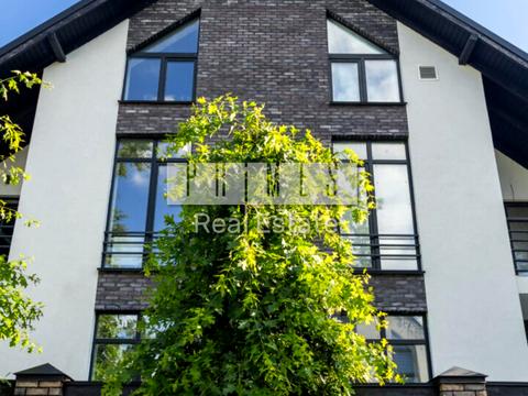 дом по адресу Евгения Коновальца ул.