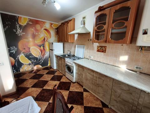 квартира за адресою Білогірська вул., 18-А