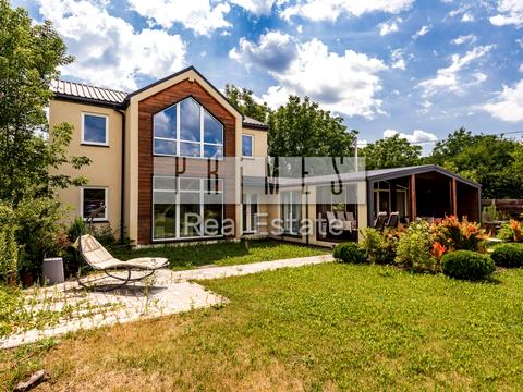 будинок за адресою підгірна