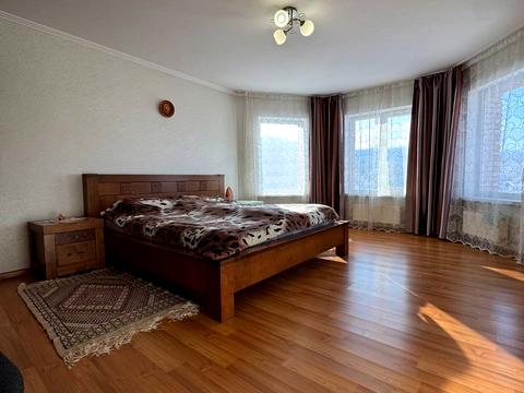 будинок за адресою Новаторів вул.