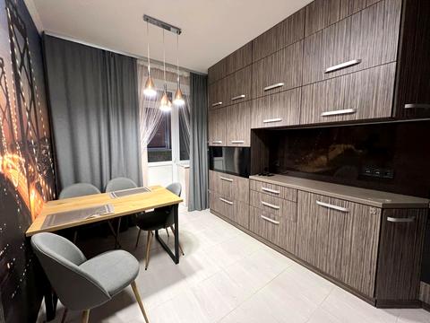 квартира за адресою Боголюбова вул., 10