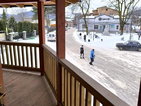 коммерческая по адресу Площа Шевченка, 1А