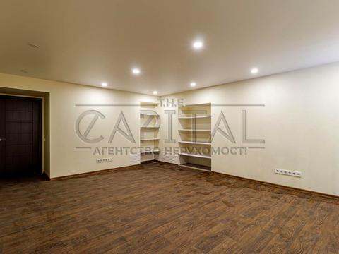 комерційна за адресою Басейна вул., 9-А