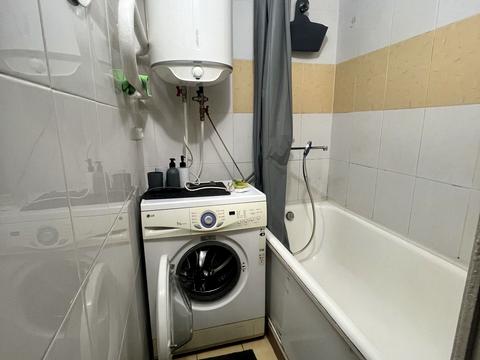 квартира за адресою Князя Романа Мстиславича вул. (Генерала Жмаченка), 16