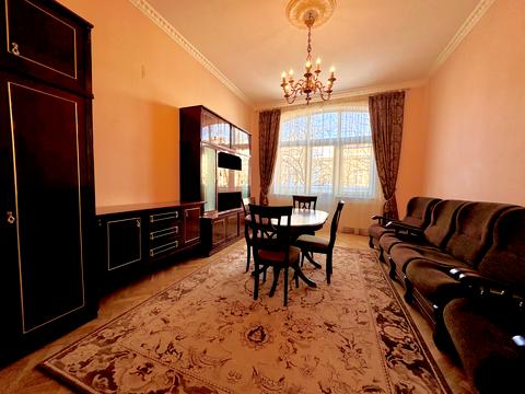 квартира за адресою Євгена Коновальця вул. (), 37