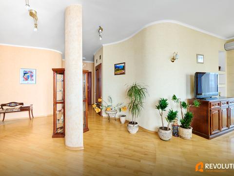 квартира за адресою Київ, Дмитрівська вул., 13-А