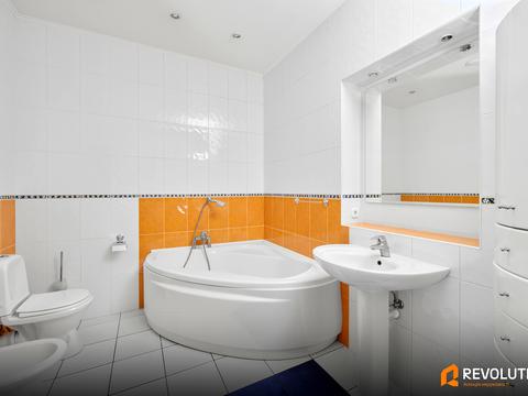 квартира за адресою Київ, Дмитрівська вул., 13-А