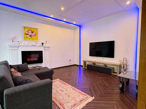 будинок за адресою Поперечна вул., 10