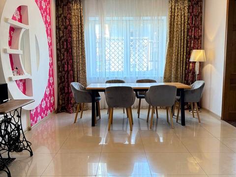 будинок за адресою Поперечна вул., 10