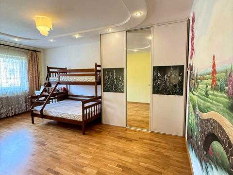 будинок за адресою Поперечна вул., 10