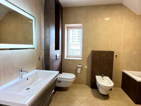 будинок за адресою Поперечна вул., 10