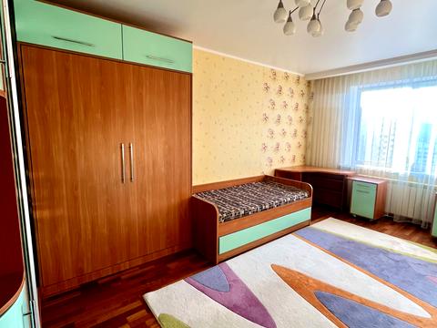 квартира за адресою Анни Ахматової вул., 35-А